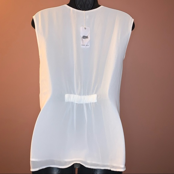 Sleeveless Chiffon Blouse - Picture 4 of 6